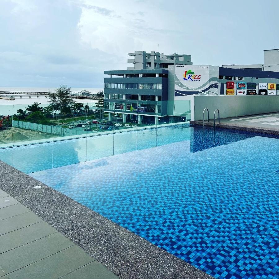 Ureshii Homestay Ladang Tanjung Kuala Terengganu With Pool Exterior photo